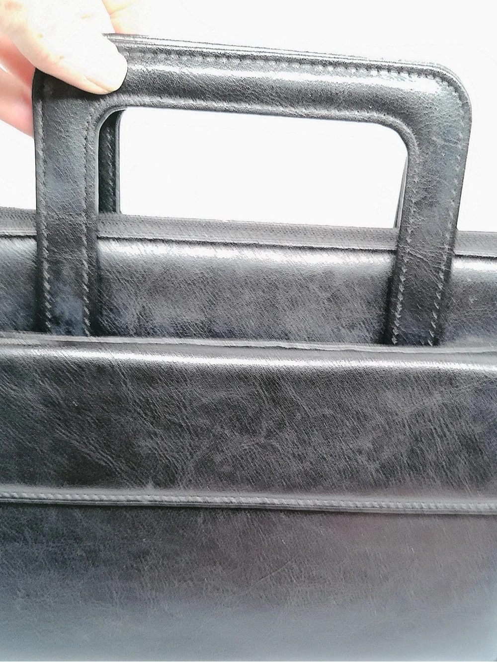 FranklinCovey 365 planner binder featuring a 7-ring binder mechanism, card slot.